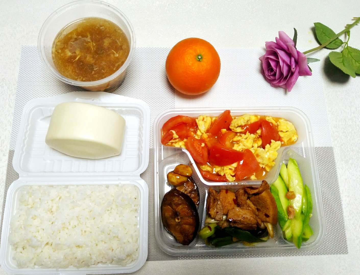 团餐2.jpg 团餐2.jpg